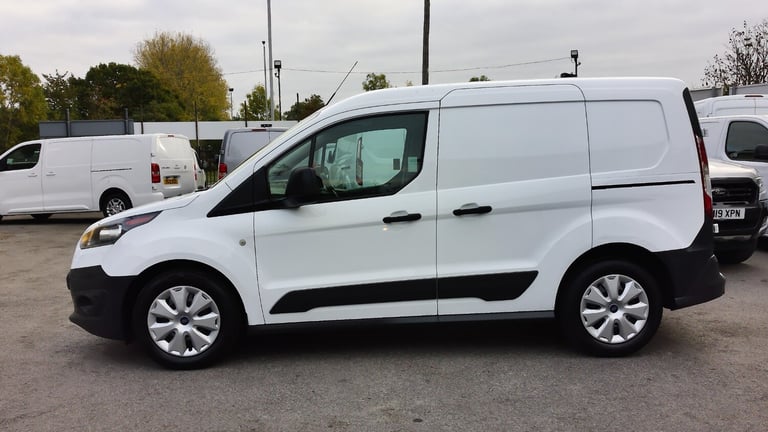 2017 Ford Transit Connect 220 L1 SWB EURO 6,AIR CONDITIONING,FRONT+REAR PARKING SENSORS,PARK ASSI...