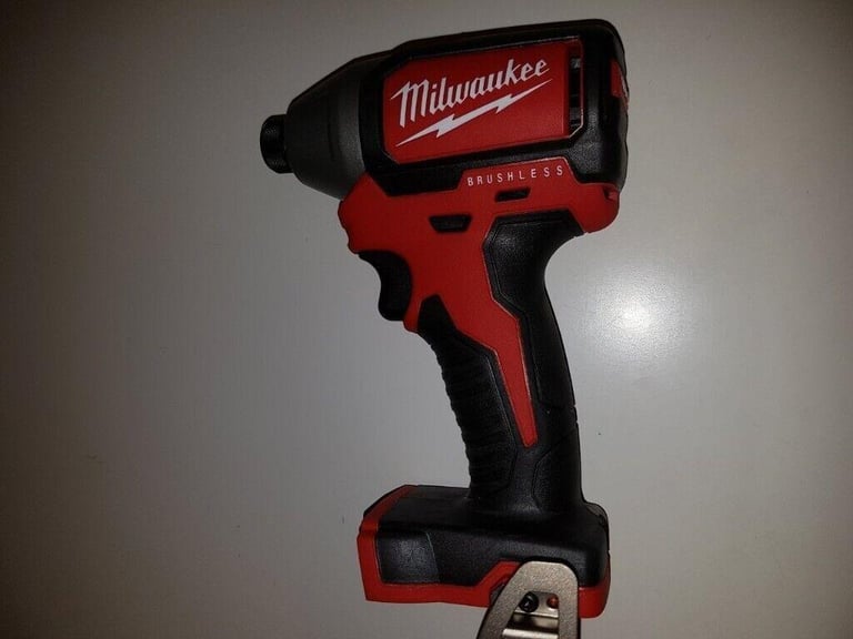 Milwaukee 2850-20 M18 1/4" Hex Brushless Impact Driver replace of 2750-20 slim 1  2018