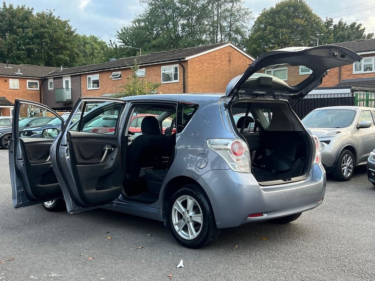 2010 Toyota Verso 1.6 V-matic TR 5dr MPV Petrol Manual