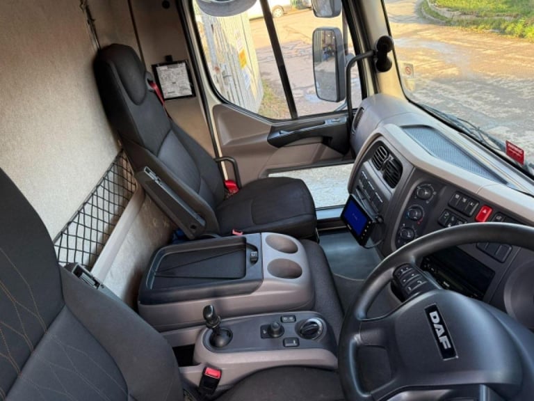 2019 (69) DAF LF 180 4x2 BOX TRUCK WITH TUCKAWAY TAIL LIFT