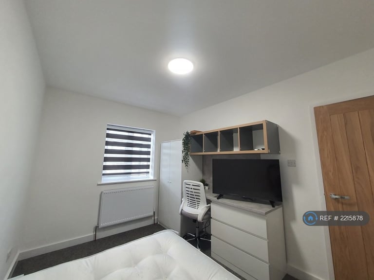 1 bedroom in Day Crescent, Bath, BA2 (#2215878)