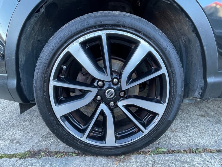 2015 Nissan Qashqai 1.6 DIG-T Tekna SUV 5dr Petrol Manual 2WD Euro 6 (s/s) (163