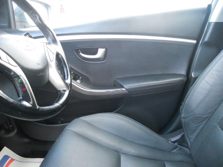 2016 Hyundai i30 1.6 Premium 5dr HATCHBACK Petrol Manual