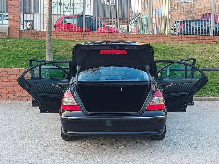 2008 Mercedes-Benz E-Class E220 CDI Avantgarde 4dr Tip Auto SALOON DIESEL Automatic