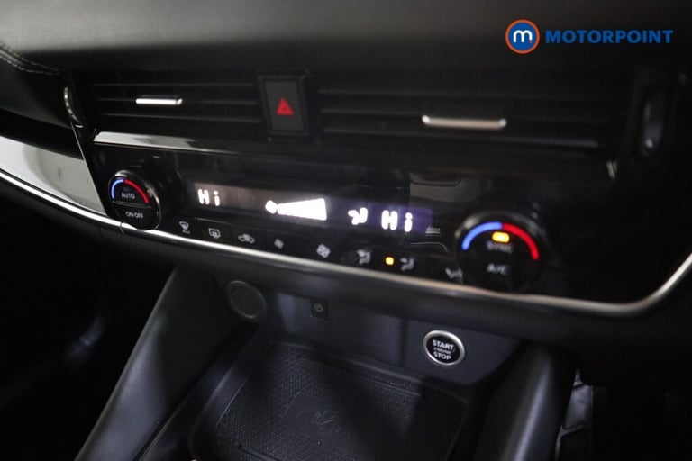 2023 Nissan Qashqai 1.3 DiG-T MH N-Connecta 5dr HATCHBACK PETROL Manual