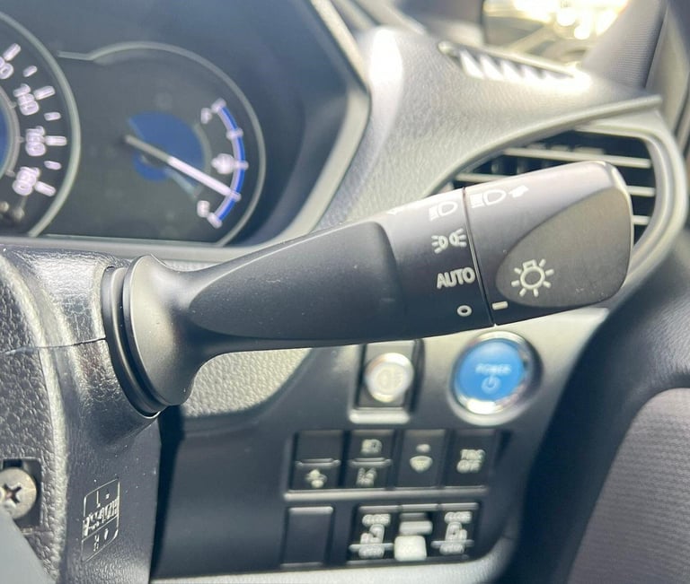 2019 Toyota Voxy Noah Hybrid 1.8 ZWR80 Auto Hybrid