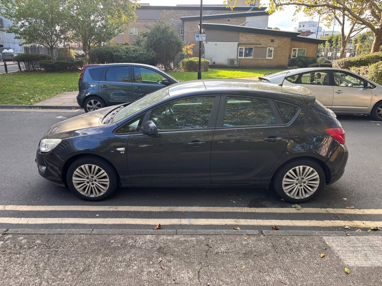 Vauxhall, ASTRA, Hatchback, 2011, Manual, 1398 (cc), 5 doors