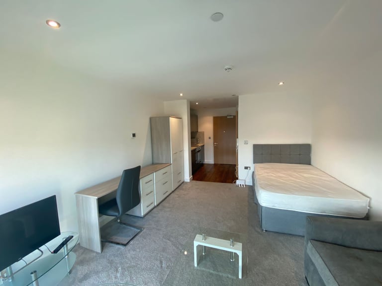 City Centre Studio Flat to Rent Lightbox in Sheffield, South