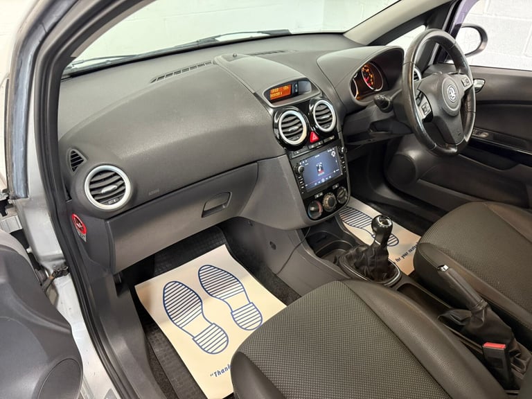 2010 Vauxhall Corsa 1.4i 16V [100] SE 5dr HATCHBACK Petrol Manual