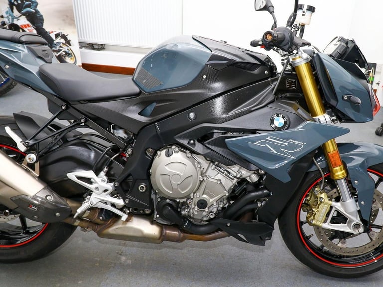 2017 BMW S1000R Sport. ONLY 9,237 MILES. Akrapovic Exhaust. Great Value £7,495