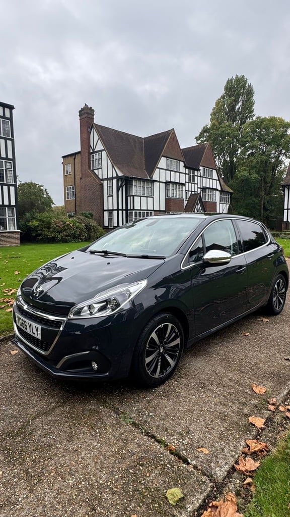 Peugeot, 208, Hatchback, 2016, Manual, 1199 (cc), 5 doors