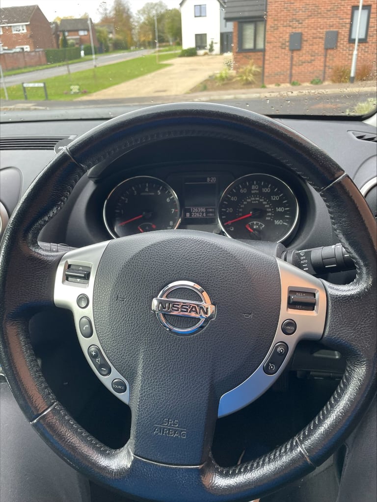 Nissan Quashqai 2012, Manual, Petrol, 5 doors, Excellent Condition with Long MOT