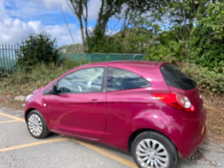 FORD KA 1.2 ZETEC 59 REG MAGENTA RED 3 DOOR MOT JUNE 25TH 2026 TAX £35 LOW INSURANCE