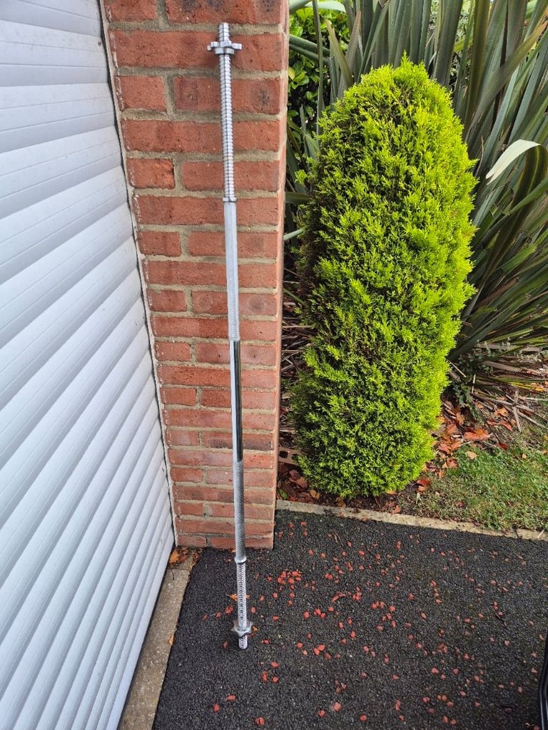 image for 5ft solid steel bench bar with spinlock collars