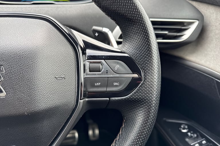 2022 Peugeot 3008 1.6 13.2kWh GT Premium e-EAT Euro 6 (s/s) 5dr SUV PETROL/ELECTRIC Automatic