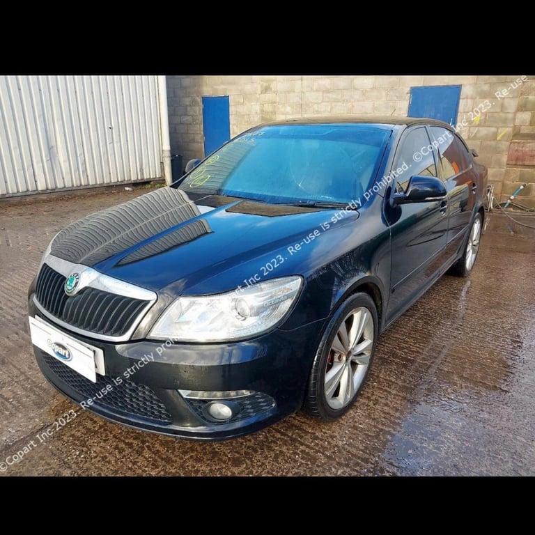 SKODA OCTAVIA MK2 VRS FOR BREAKING IN BLACK LF9R / 08-12 