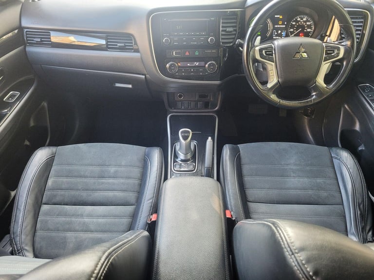  Mitsubishi Outlander 2.0h 12kWh GX3h CVT 4WD Euro 6 (s/s) 5dr Petrol/Electric Hybrid Automatic