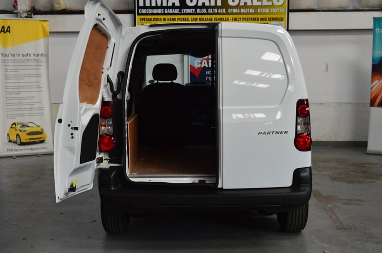 2016 Peugeot Partner 850 1.6 HDi 92 Professional ONLY 5000 MILES Van  Diesel Manual