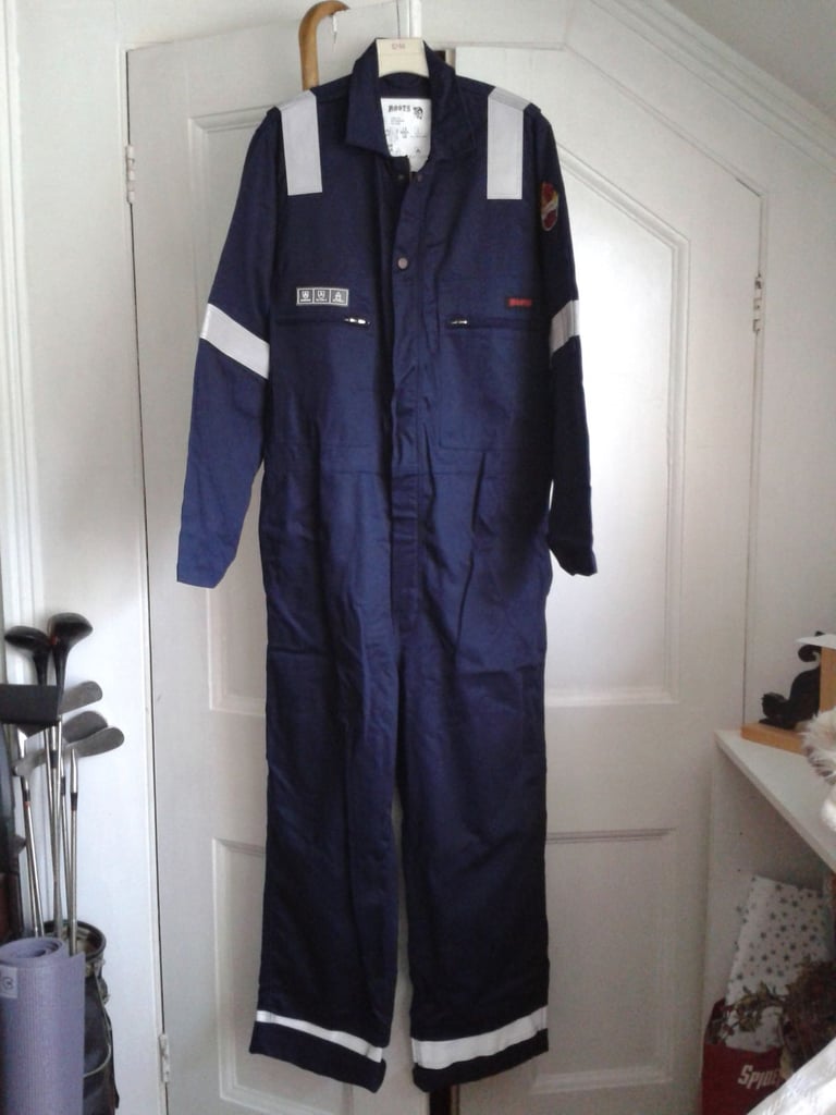 (BRAND NEW, NEVER WORN) Roots Navy RO1809OR Flamebuster FR Overall Coverall UK 38R EU 48R