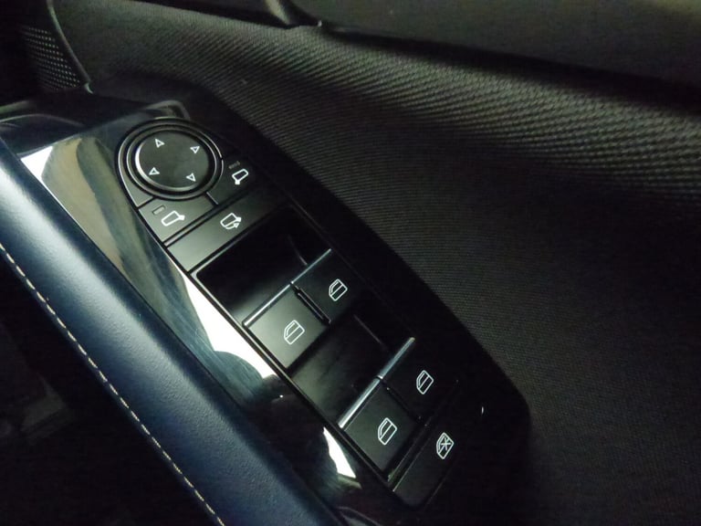 2020 Mazda CX-30 2.0 Skyactiv-G MHEV SE-L Lux 5dr Auto Hatchback PETROL Automatic