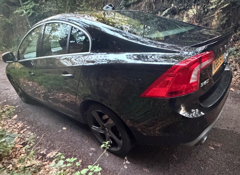 Volvo S60 R - Design Lux Nav D4