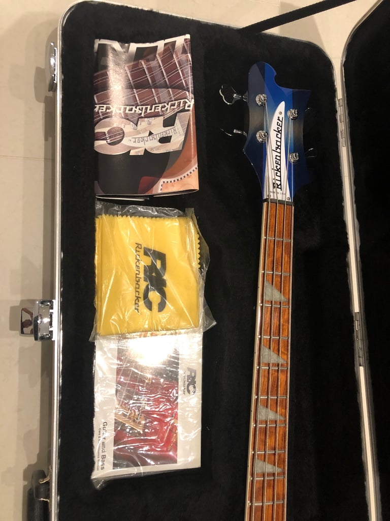 Rickenbacker 4003 limited blue burst colour 