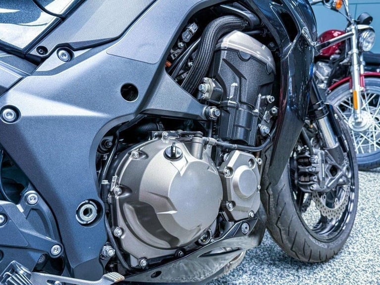 2015 15 KAWASAKI Z1000 SUPERNAKED 1000 - LOW MILES - VANCE HINES