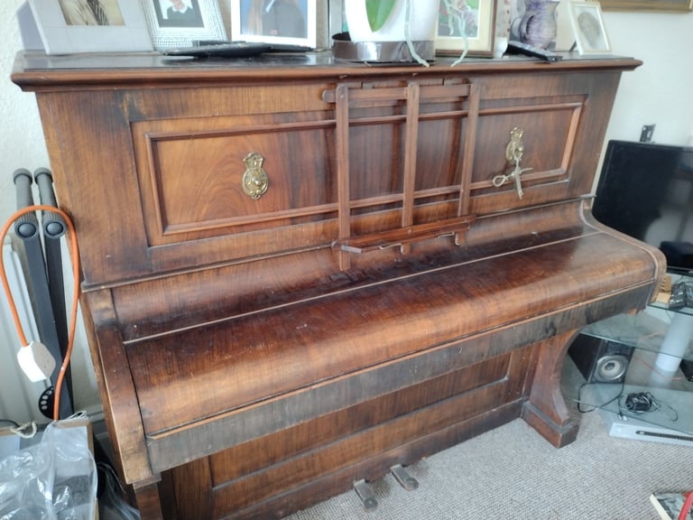 image for Upright piano