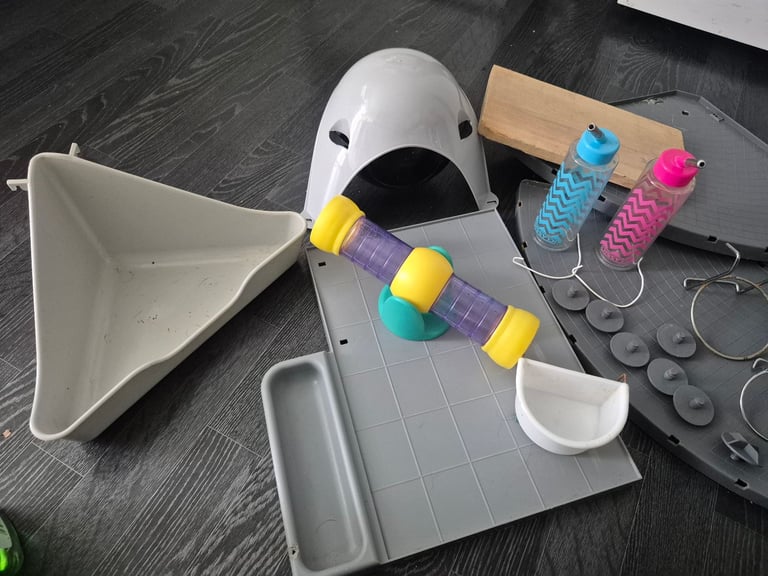 Rat/hamster cage and accessories