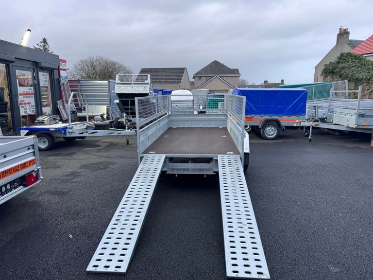 BRAND NEW 10ft X 5ft MASTER TWIN AXLE HEAVY DUTY NIEWIADOW TRAILER 40CM MESH AND LOADING RAMPS