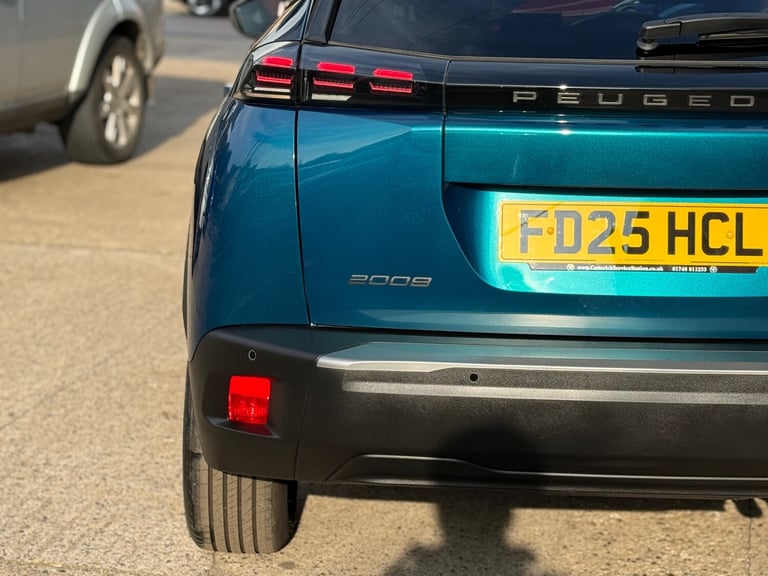 2025 Peugeot 2008 1.2 PureTech Allure 5dr ONLY 710 MILES, MAY 2028 WARRANTY,  HATCHBACK Petrol Ma...