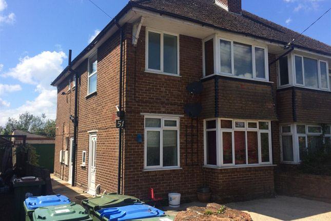  Spacious one bedroom flat with parking £820pm - available from Dec 2025