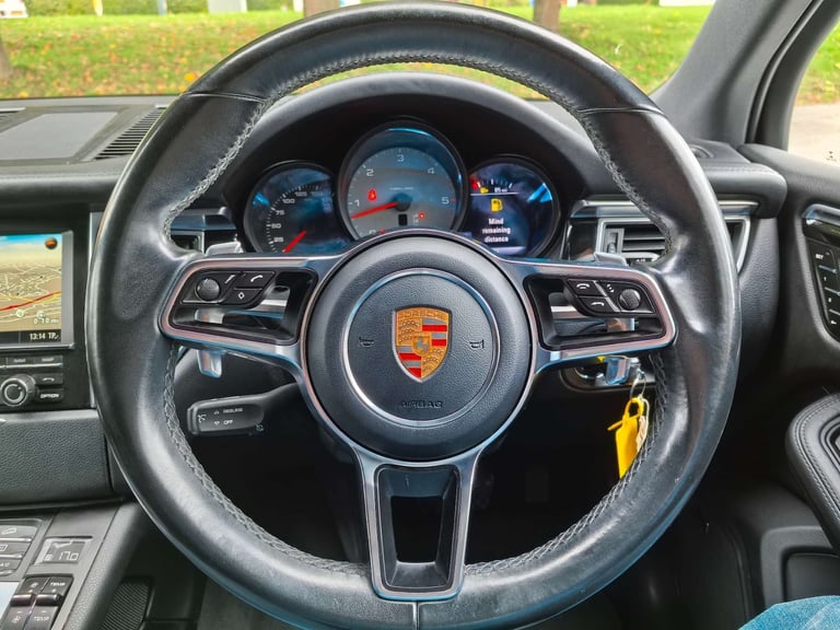 2015 Porsche Macan 3.0 Macan S D Semi-Auto 4WD 5dr SUV Diesel Automatic
