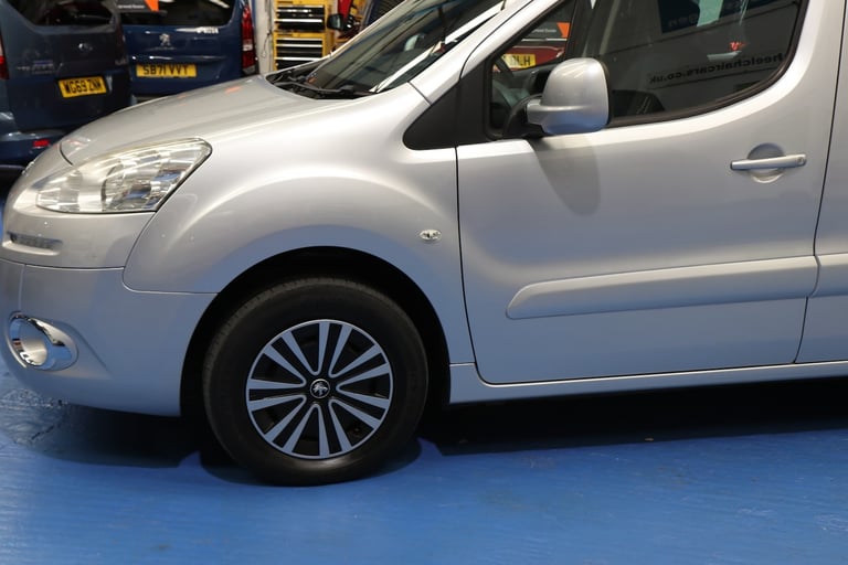 Peugeot Partner Wheelchair Car Mobility Disabled Accessible WAVs vehicle winch