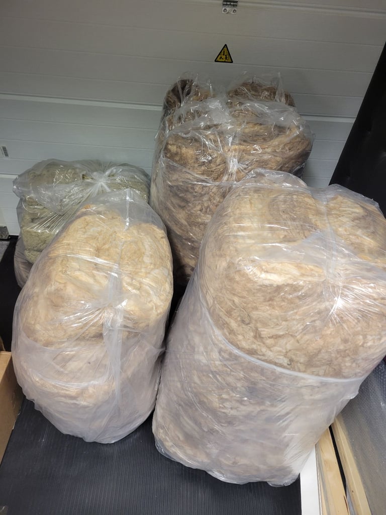 3 rolls of 200mm top layer insulation