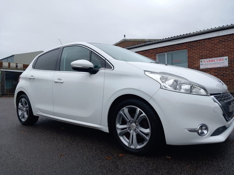 2012 Peugeot 208 1.6 Automatic 34,000 MILES ONLY 34k Hatchback Petrol Automatic