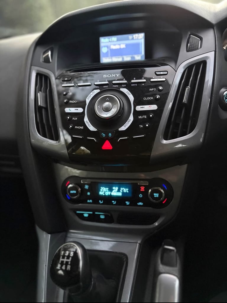 2012 FORD FOCUS TITANIUM 1.6 PETROL, 1 YEAR MOT, BLUETOOTH, DRIVES GREAT, ULEZ COMPLIANT