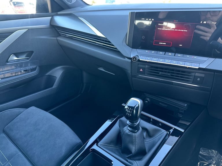 2025 Vauxhall Astra Astra 1.2 Turbo 130 Ultimate 5Dr Estate Estate Petrol Manual