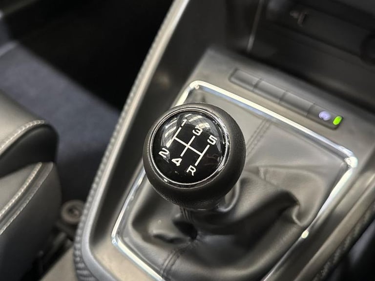 2019 MG MG ZS 1.5 VTi-TECH Exclusive 5dr Manual Hatchback Petrol Manual