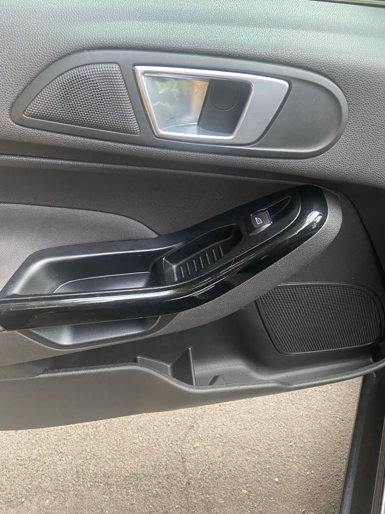 2014 Ford Fiesta 1.0 EcoBoost Zetec 5dr HATCHBACK Petrol Manual