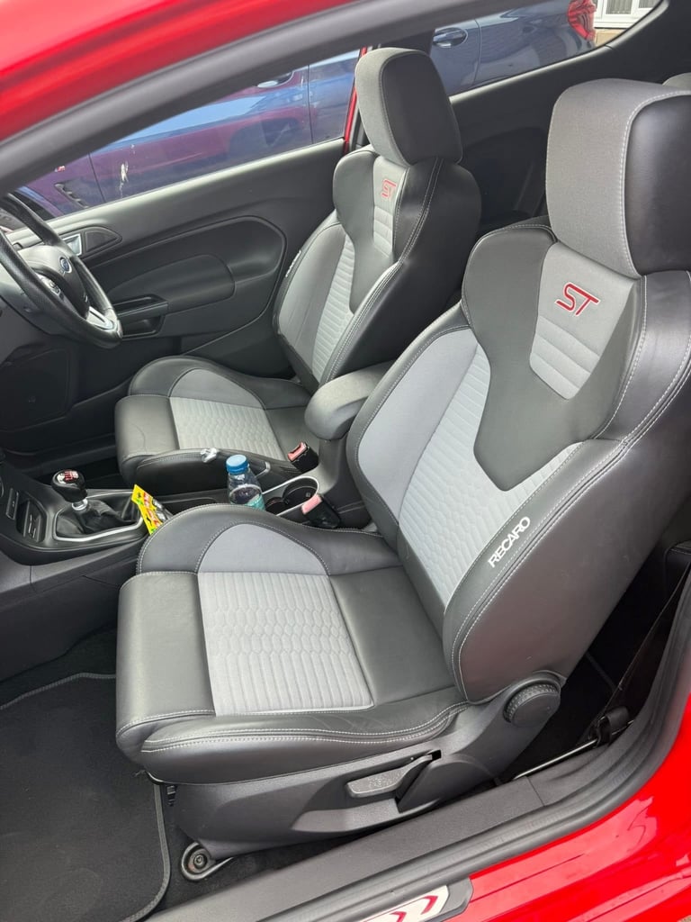 Ford, FIESTA, Hatchback, 2014, Manual, 1596 (cc), 3 doors
