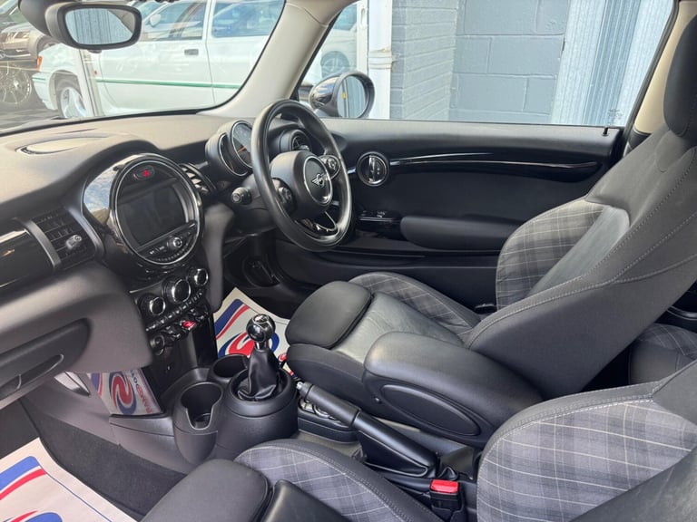 2019 MINI Hatch 1.5 Cooper Classic Hatchback 3dr Petrol Manual Euro 6 (s/s) (136 ps) HATCHBACK Pe...