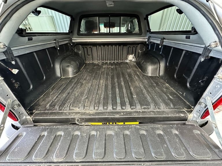 2020 Toyota Hilux 2.4 INVINCIBLE 4WD D-4D DCB 147 BHP DOUBLE CAB PICK-UP Diesel Manual