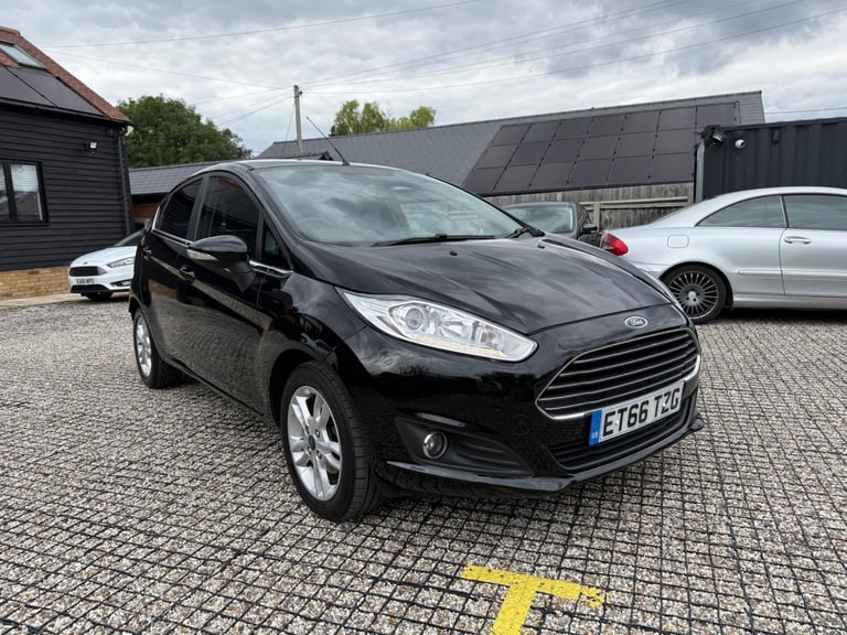 2017 Ford Fiesta 1.0T EcoBoost Zetec Euro 6 (s/s) 5dr HATCHBACK Petrol Manual