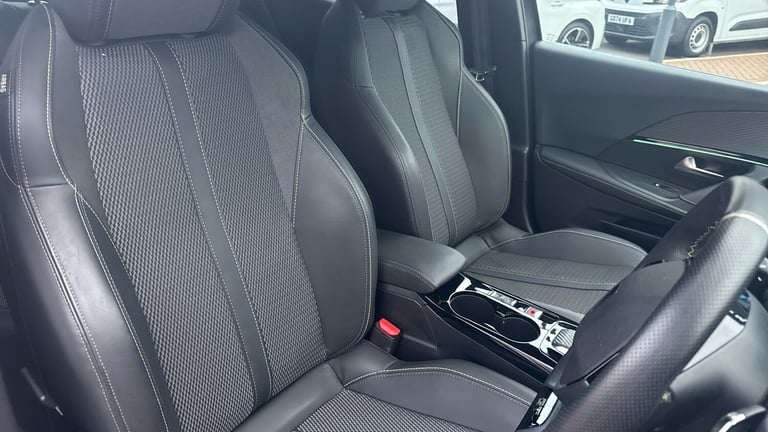 2024 Peugeot 2008 1.2 HYBRID GT SUV 5dr Petrol Hybrid e-DSC6 Euro 6 (s/s) (136 ps) SUV Hybrid Aut...