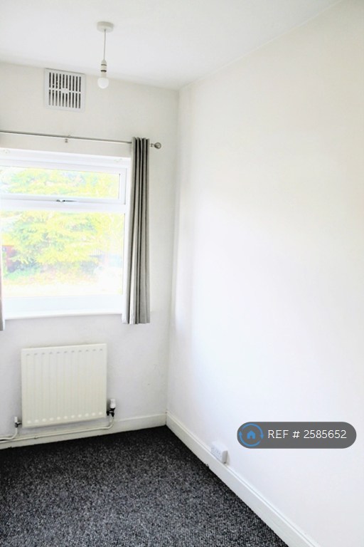 2 bedroom house in Gillett Lane, Rothwell, Leeds, LS26 (2 bed) (#2585652)