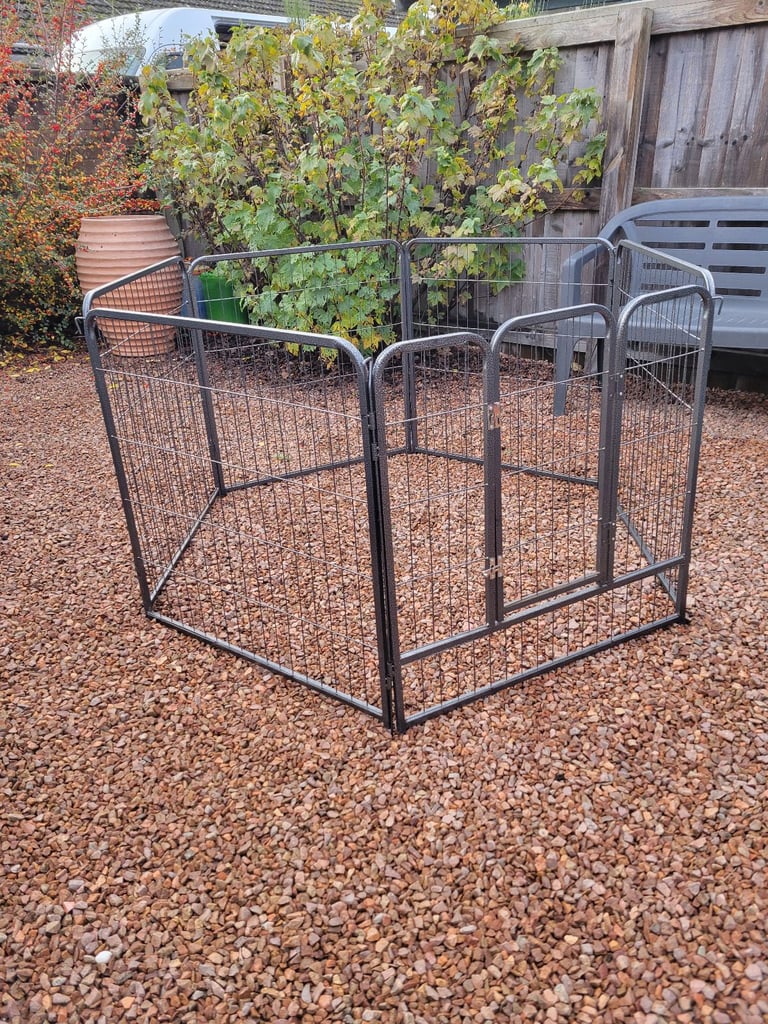 Puppy pen / Dog pen ( or rabbits or guinnea pigs ) .. Sturdy / Versatile. Excellent. £30.