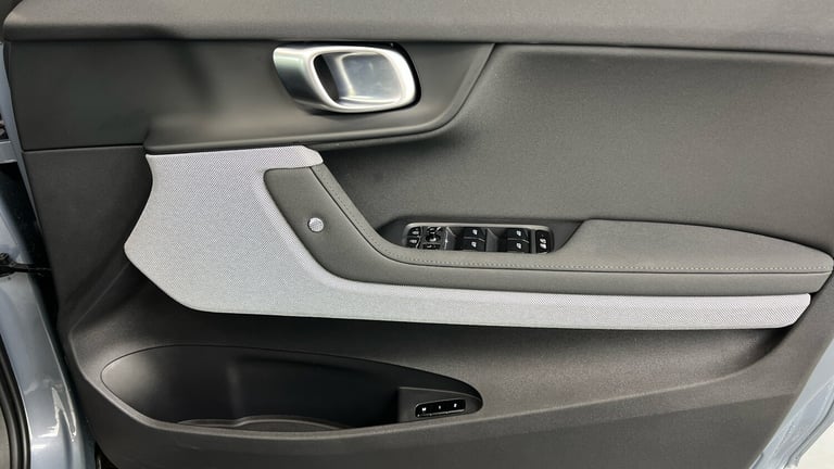 2023 Polestar Polestar 2 POLESTAR PS 2 Polestar 2 Long range Single motor - Plus Hatchback Electr...