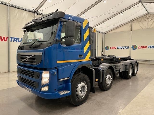 Volvo FM 460 8x4 Day Cab Hookloader 