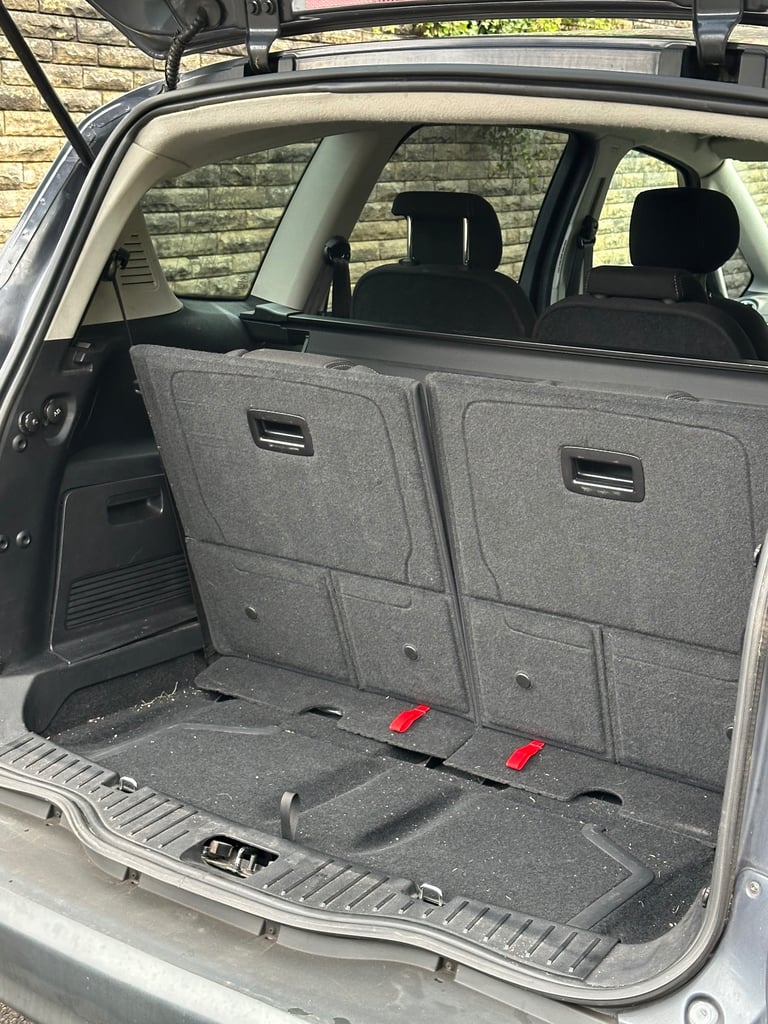 FORD S-MAX ZETEC AUTOMATIC DIESEL 7 SEATER